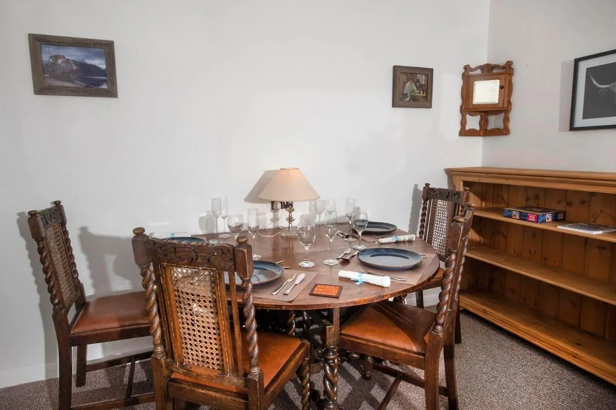 Semesterbostad Beautiful Spacious House Airport Edinburg