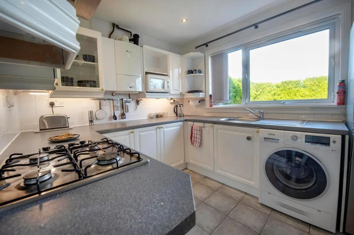 Semesterbostad Beautiful Spacious House Airport Edinburg Storbritannien